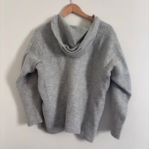 PAKA “The Hoodie”